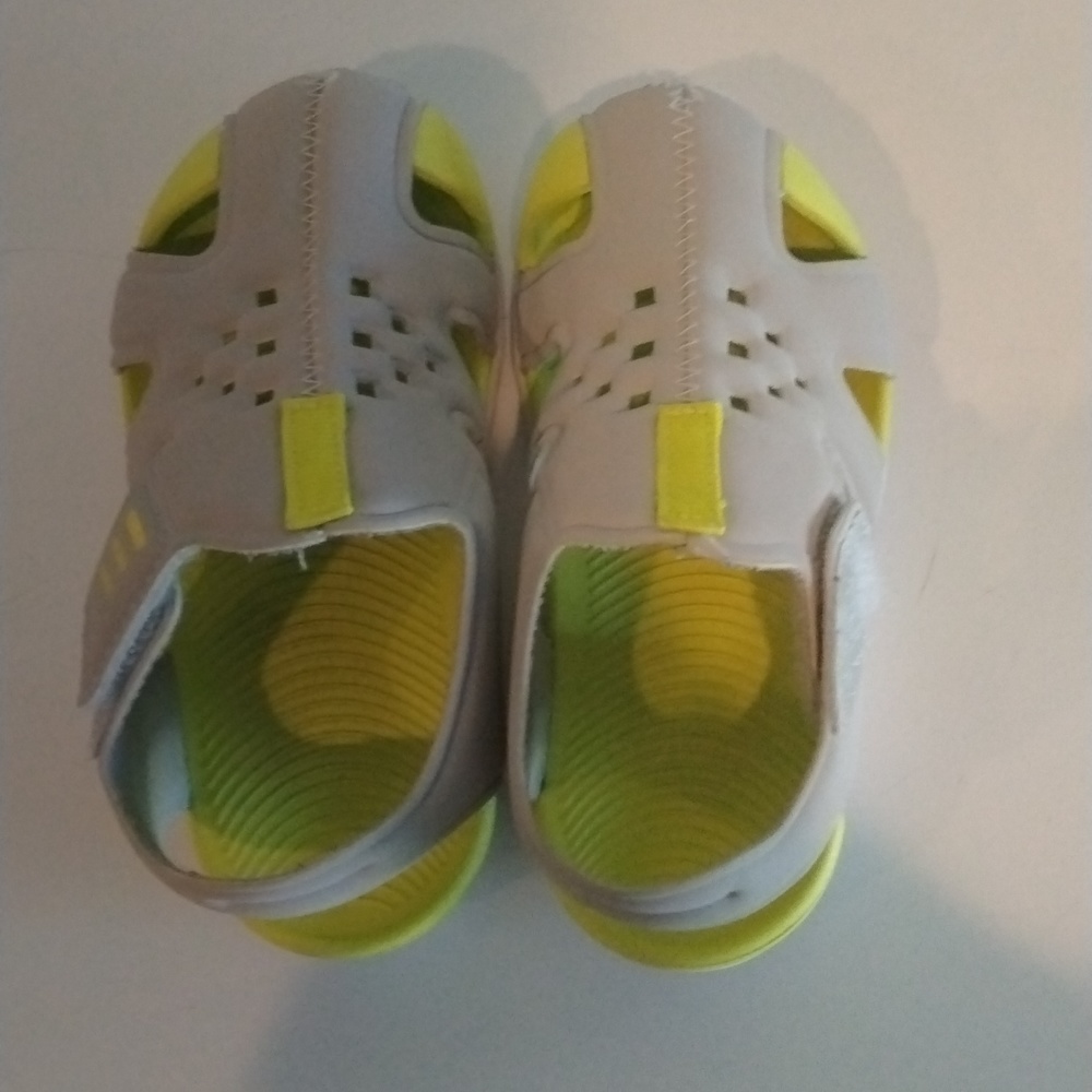 Toddler Shoes Bundle 😁 - Picture 5 of 10